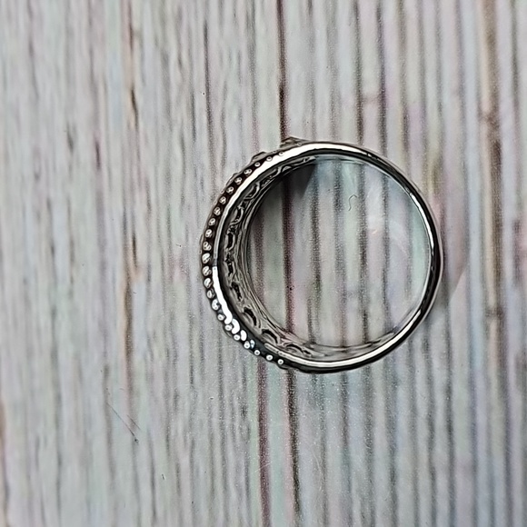 NEW WHITE ZIRCON CIGAR BAND FASHION RING - Picture 6 of 10